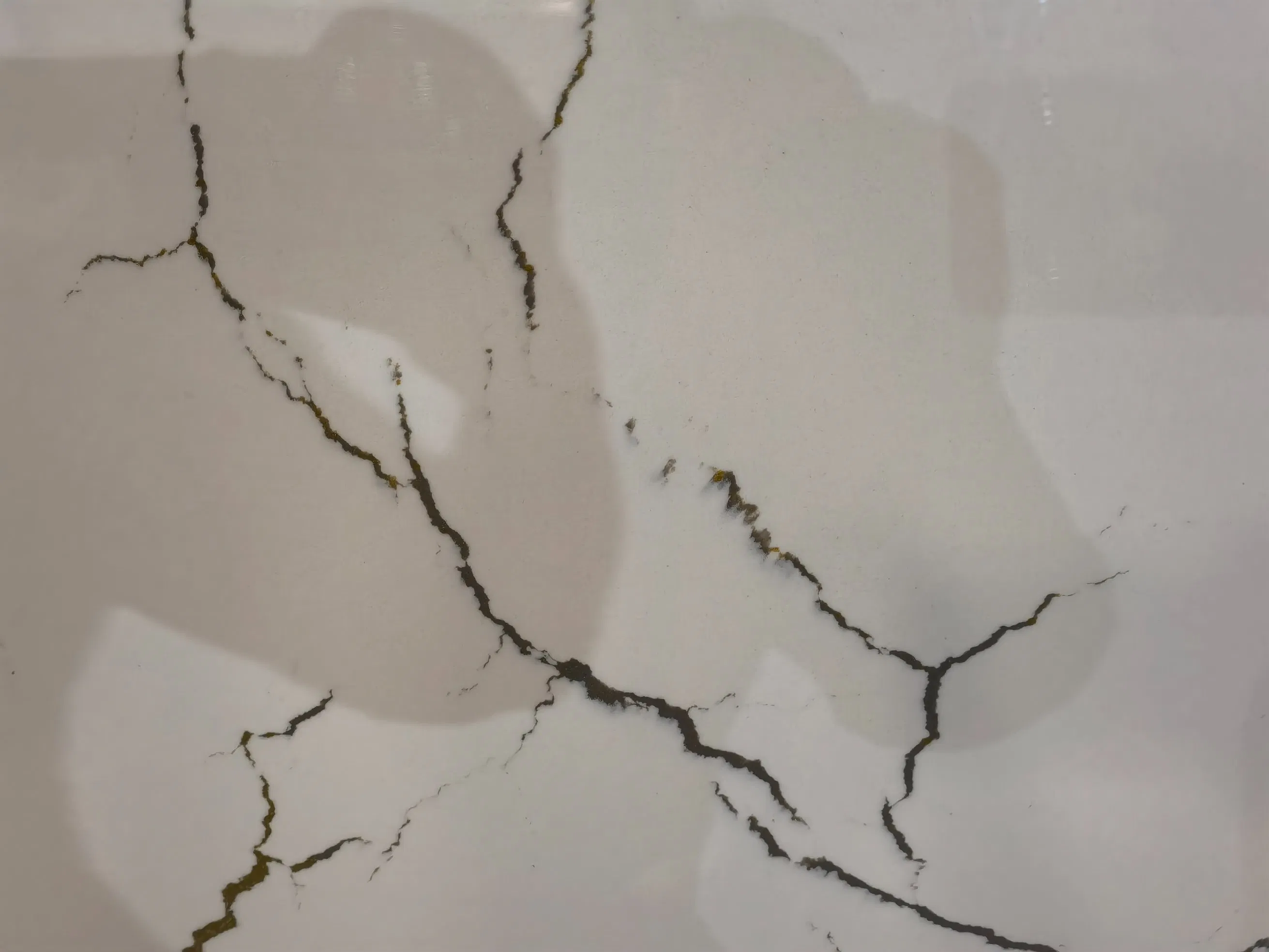 Artificial Stone polished/honed grey/white Calacatta Quartz for interiors/indoor slabs/kitchen/bathroom countertops/vanity