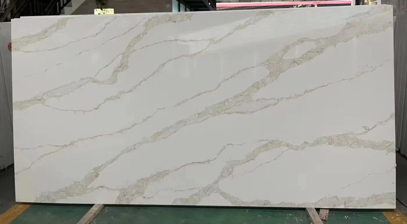 Polished Calacatta Customized Solid Surface/White/Black/Grey/Yellow/Gold Artificial Marble/Engineered Quartz Stone Slab for Kitchen/Bathroom/Island/Worktops/Van