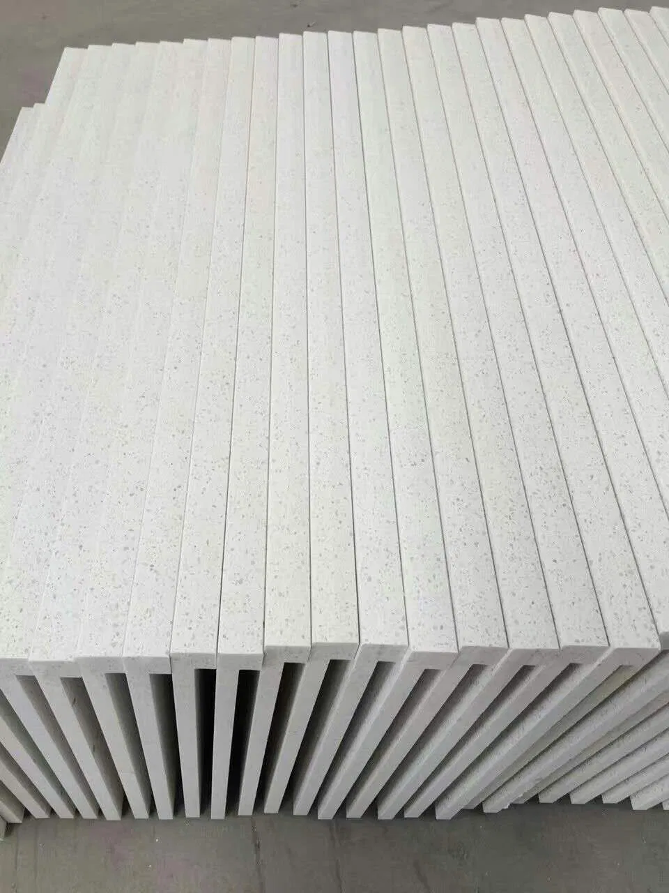 Acrylic Solid Surface Engineered Artificial Quartz Stone for Vanity Top