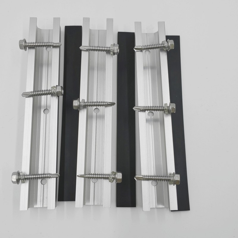 Solar Mounting System PV Panel Tin Roof Bracket Short Mini Rail MID Clamp for Panel