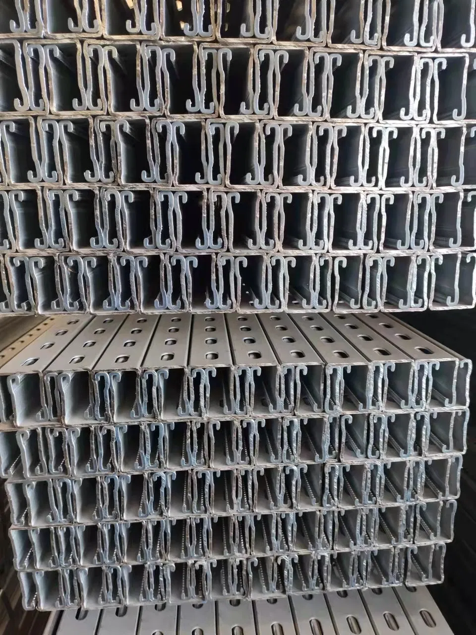 Zn Al Mg Coated Steel Pole Solar Panel Mount Bracket