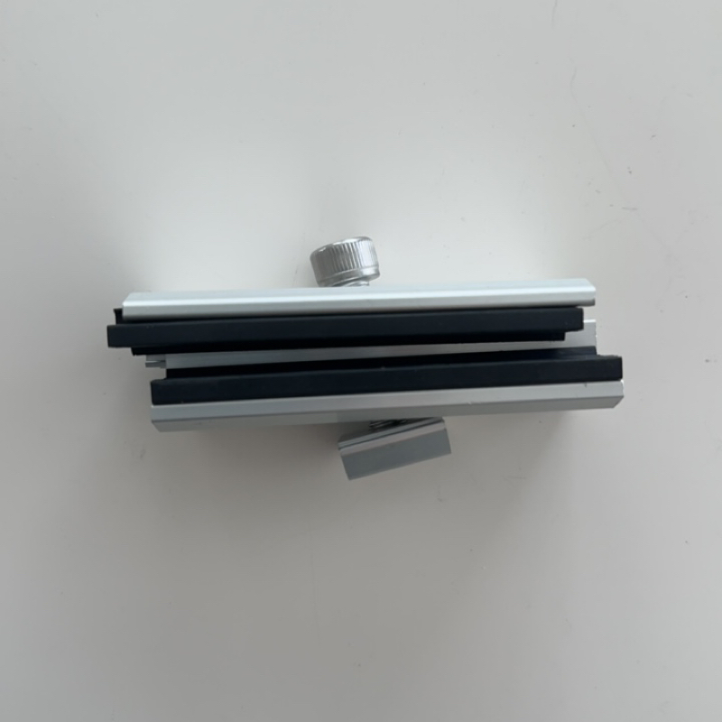 Lightweight Frameless Solar Panel Mounting End Clamp for Solar Roof Installations