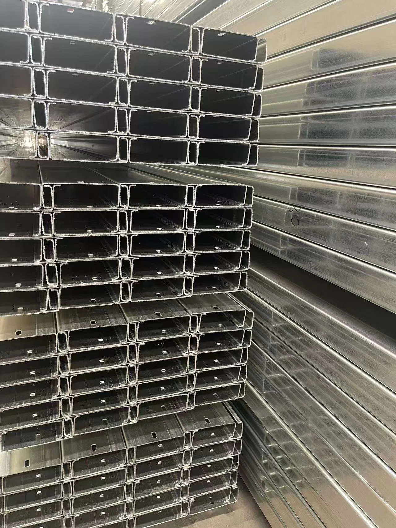 Galvanized Photovoltaic Bracket with Punching Stamping Super Solar Panel Ground Mounting Steel