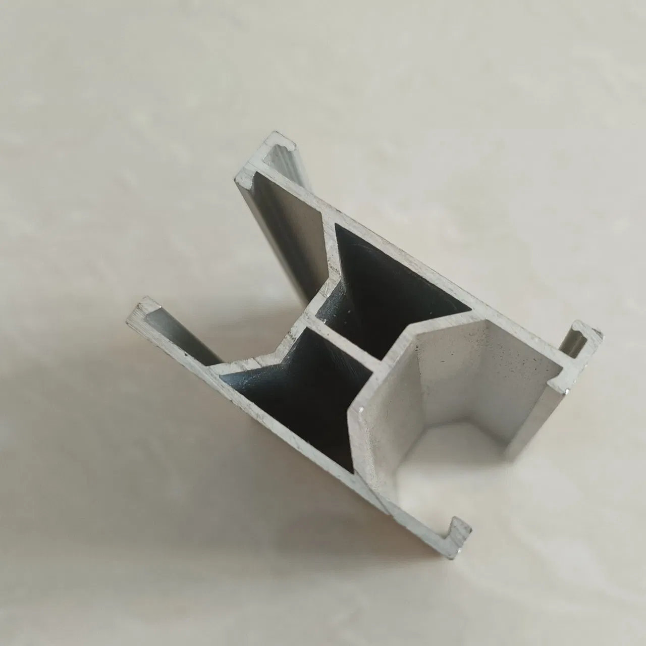 Photovoltaic Solar Energy Mounting System Aluminium Bracket/Clamp/Supporting Foot Connectors/Solar Panel Frame/Fastener/Rail/Track