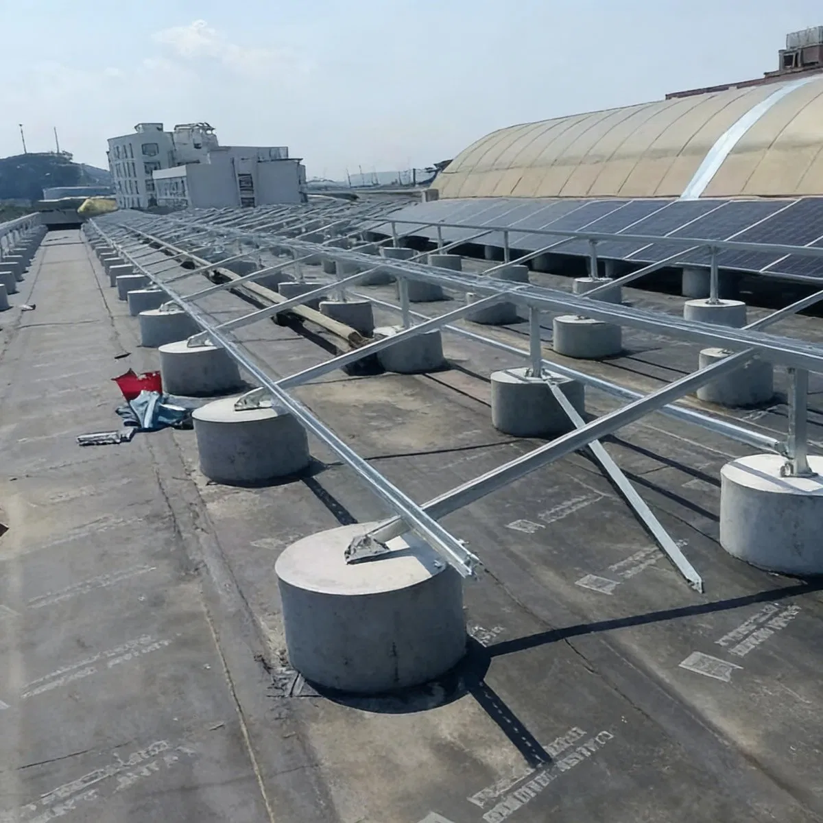 Dwin Solar Flat Roof Mounting System Weather-Resistant Galvanized Steel Solar Roof Bracket