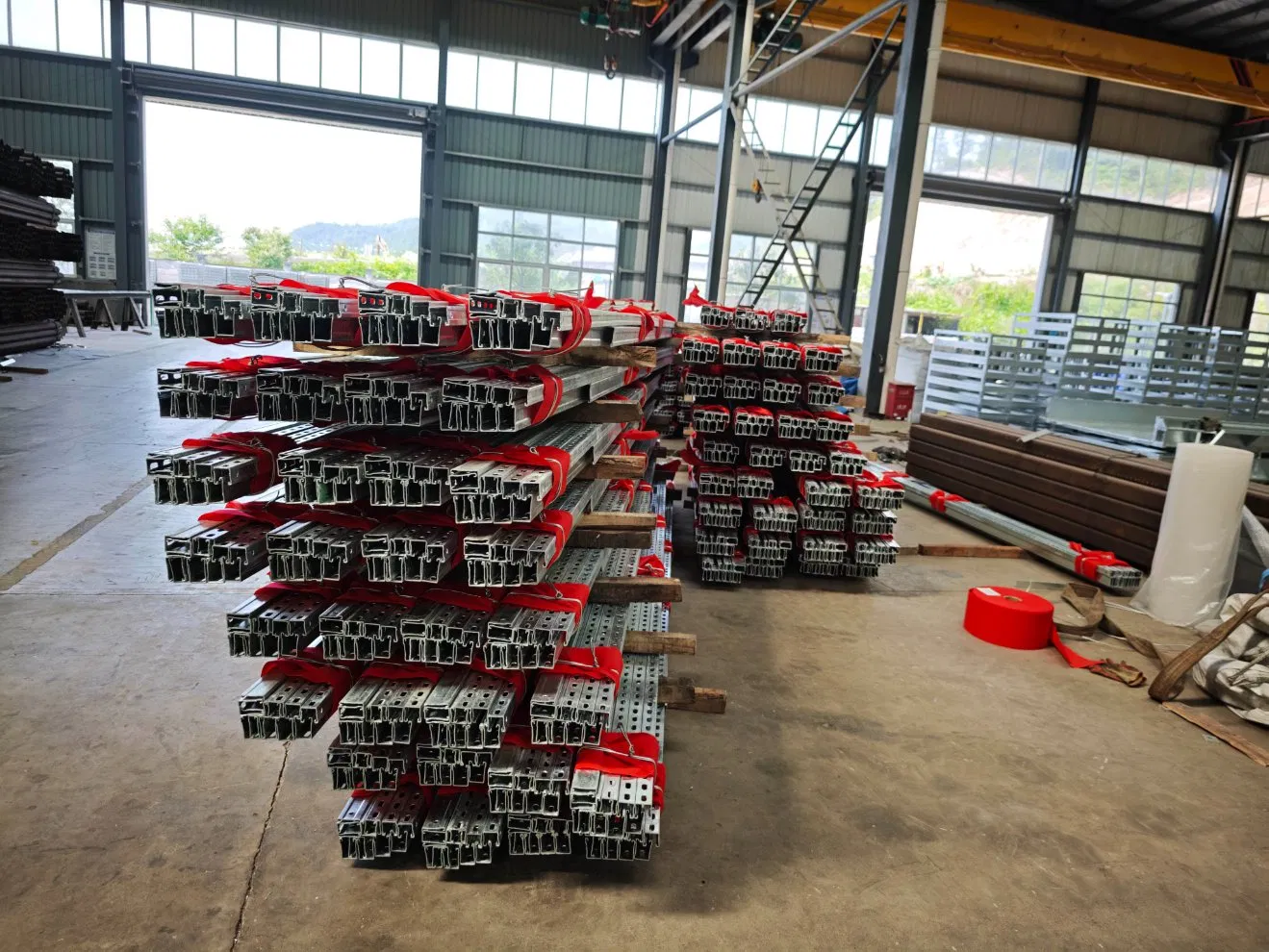 Durable HDG Solar Mount Bracket for 8 Panels, 10° Tilt