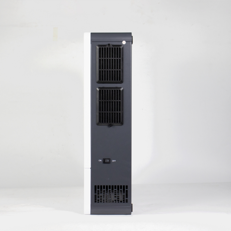 High-Efficiency Hybrid Solar Inverter with Smart Energy Management