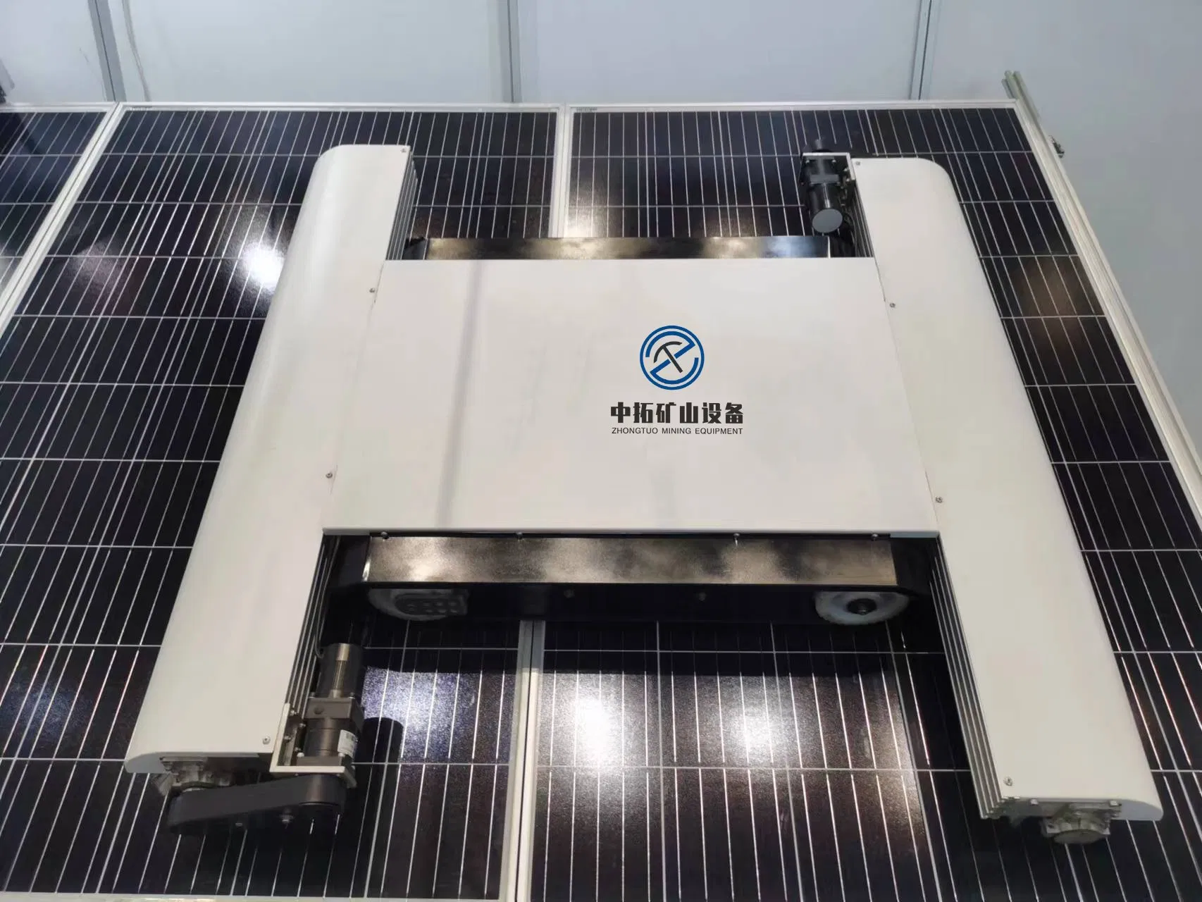 Fully Automatic Crawler-Type Solar Panel Cleaning Machine with Anti-Fall Sensors