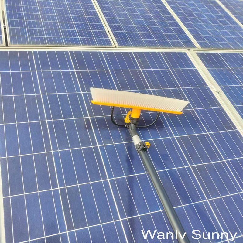 Solar Panel Cleaning Tools Spray Cleaning Brush with Telescopic Rod and Pump