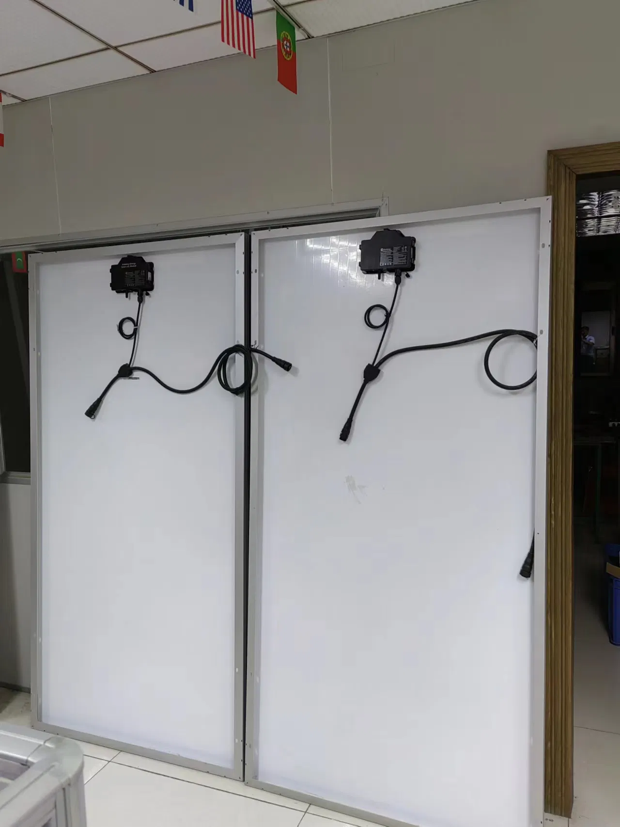 Germany Wvc Micro Inverter 2000W 600/800/1000/1200/1600W Solar Micro Inverter Wvc-2000g3-EU-230 Stock