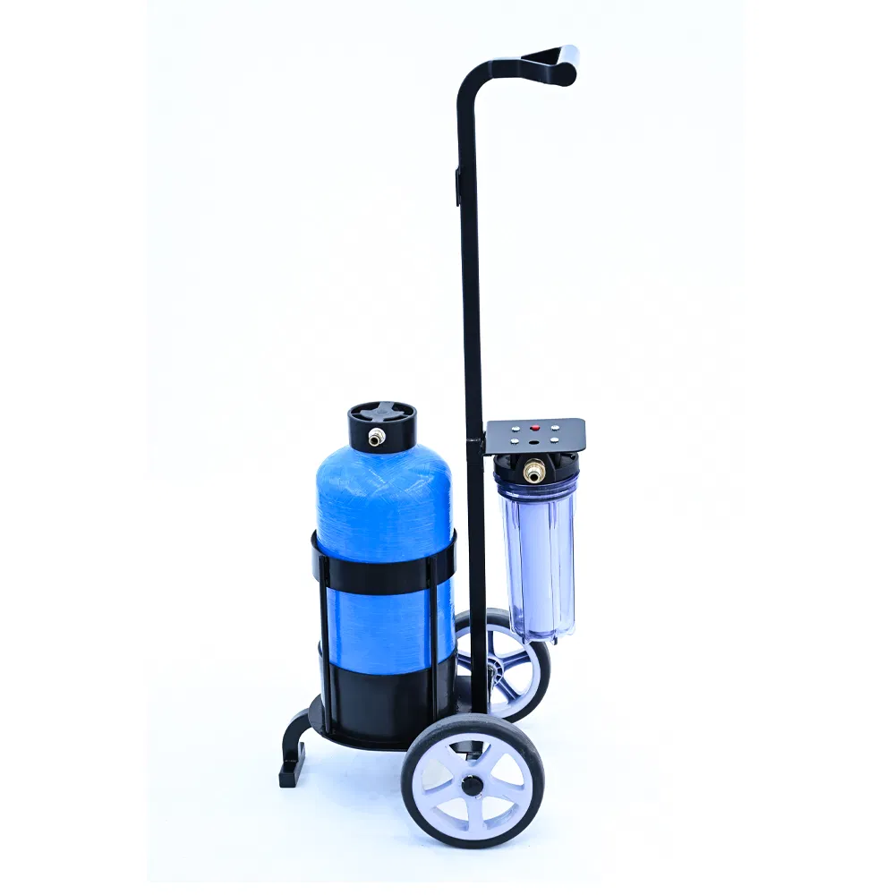 Portable Reverse Osmosis Machine for Cleaning Windows and Cleaning Solar Panels Outdoors with Deionized Water