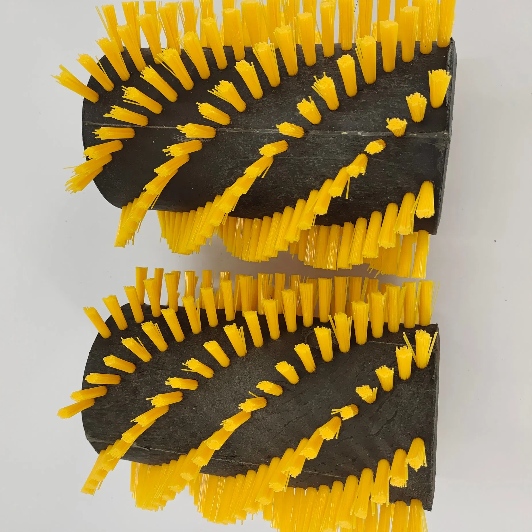 High Quality Nylon Rotating Roller Brush for Photovoltaic Solar Panel Cleaning Best