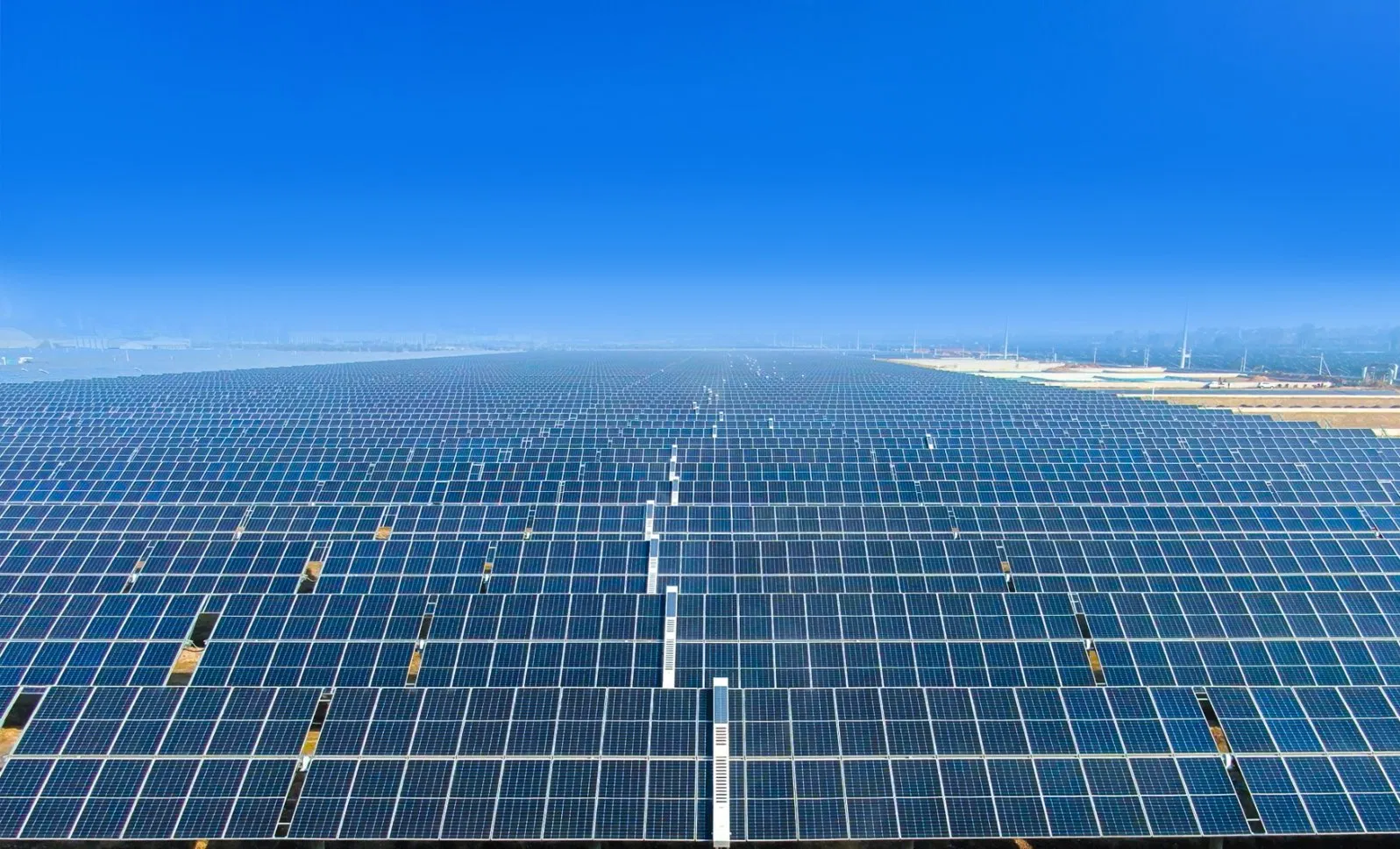 High-Tech Robot Solar Panel Cleaning Machine Automatic Photovoltaic Cleaning Machine