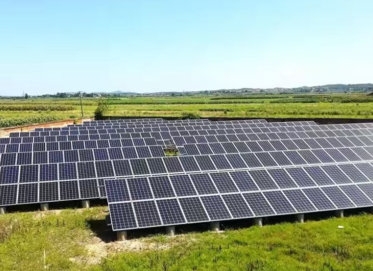 Advanced Solar Ground Mounting System - Suitable for Various Terrain Types