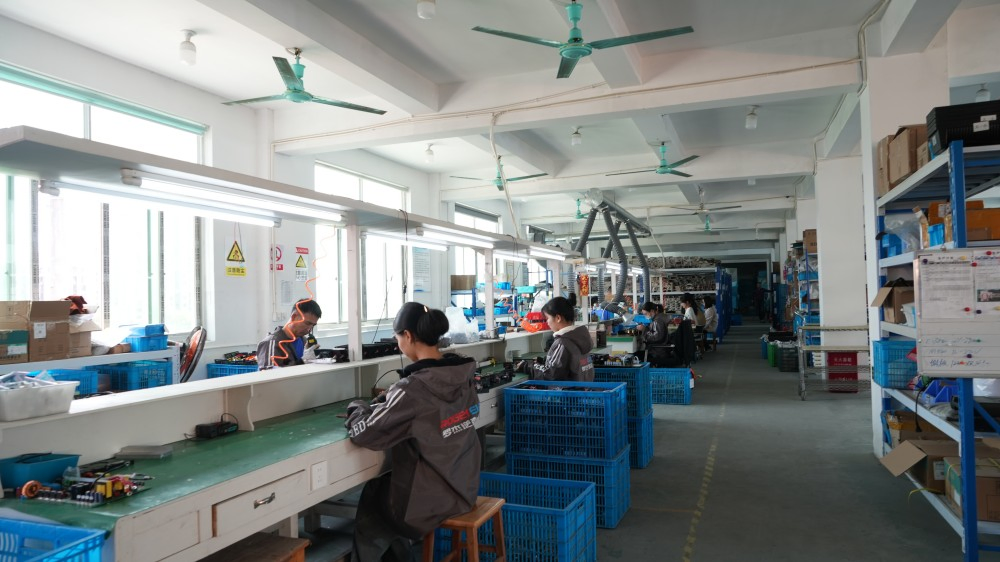 3000W Pure Sine Wave Inverter, Converting 12V, 24V, 48V, 60V to 220V, a High-Power Household Solar Inverter