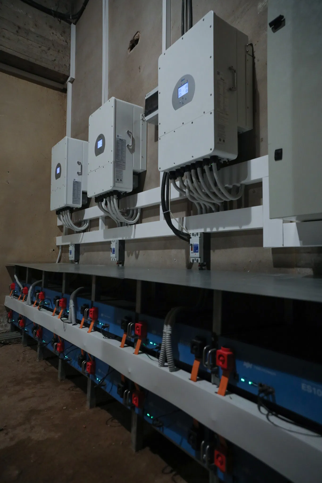 High Performance Full-Bridge Type 5 Years off Grid Solar Micro Power Inverter