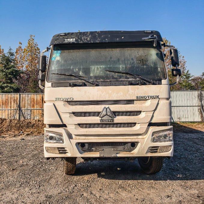 Used Dump Truck Sinotruk HOWO 375HP 8X4 12 Wheels Euro 2 / Euro3/Diesel Engine Heavy Truck 41 - 50 Tons Sale Hot