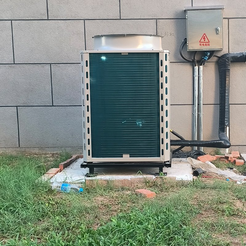 Centralized Cooling and Heating Integrated AC System for Industrial Logistics Warehouse