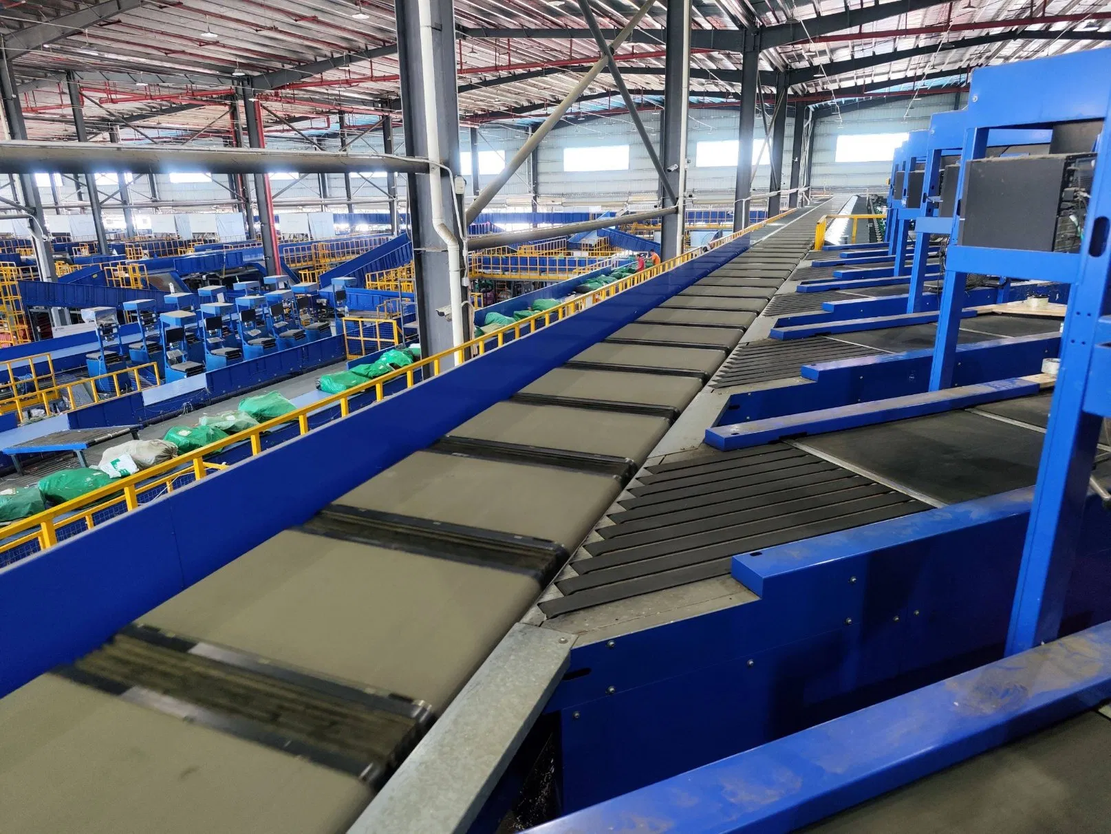 Advanced Linear Sorting System for Courier and Express Logistics