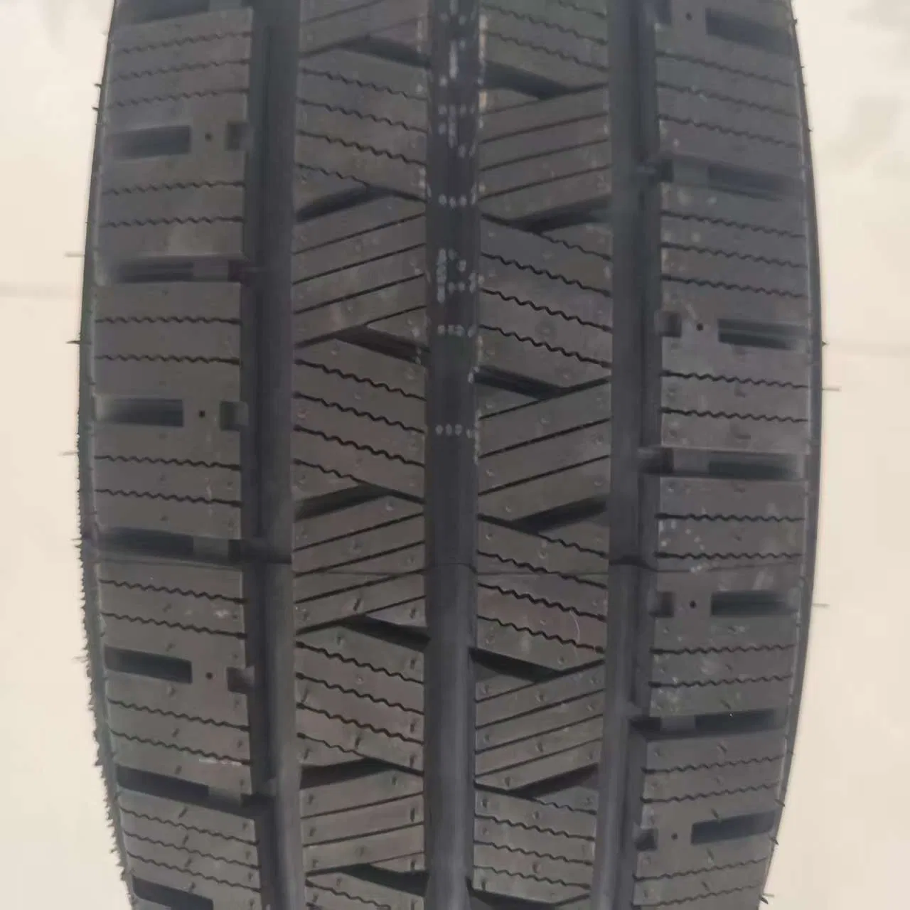 Dovroad Yw916 Snow Yw916: Your Ice &amp; Snow Solution with Confidence, Control, and Commanding Brakes