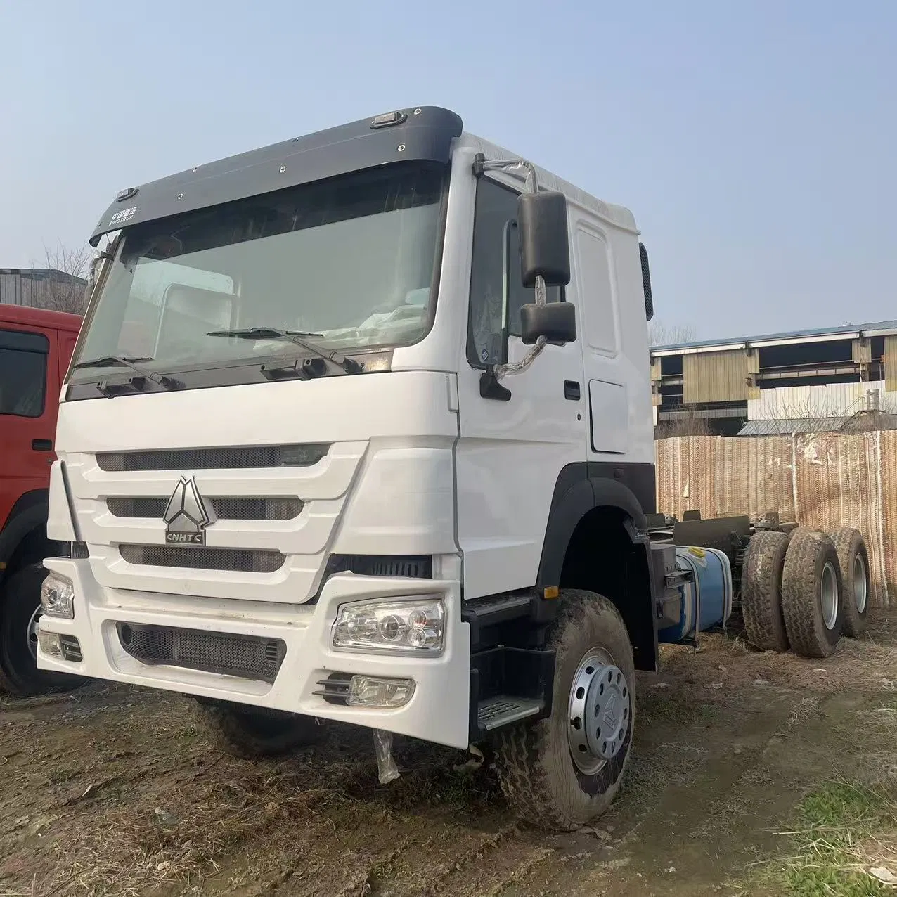 HOWO 6X4 371HP 10 Wheels 30 Ton Heavy Duty Mining Construction Transport Strong Engine Reliable Performance Rough Road Second Hand Truck HOWO Tractor Truck
