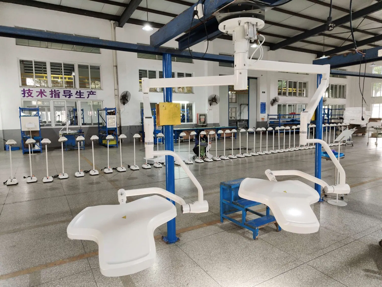 Electric LED Surgical Operating Lamp LED Petal Type Single &amp; Double Head Operation Lighting Shadowless Operation Light