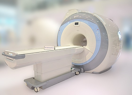 1.5 Tesla No-Helium Open Superconducting MRI Scanner