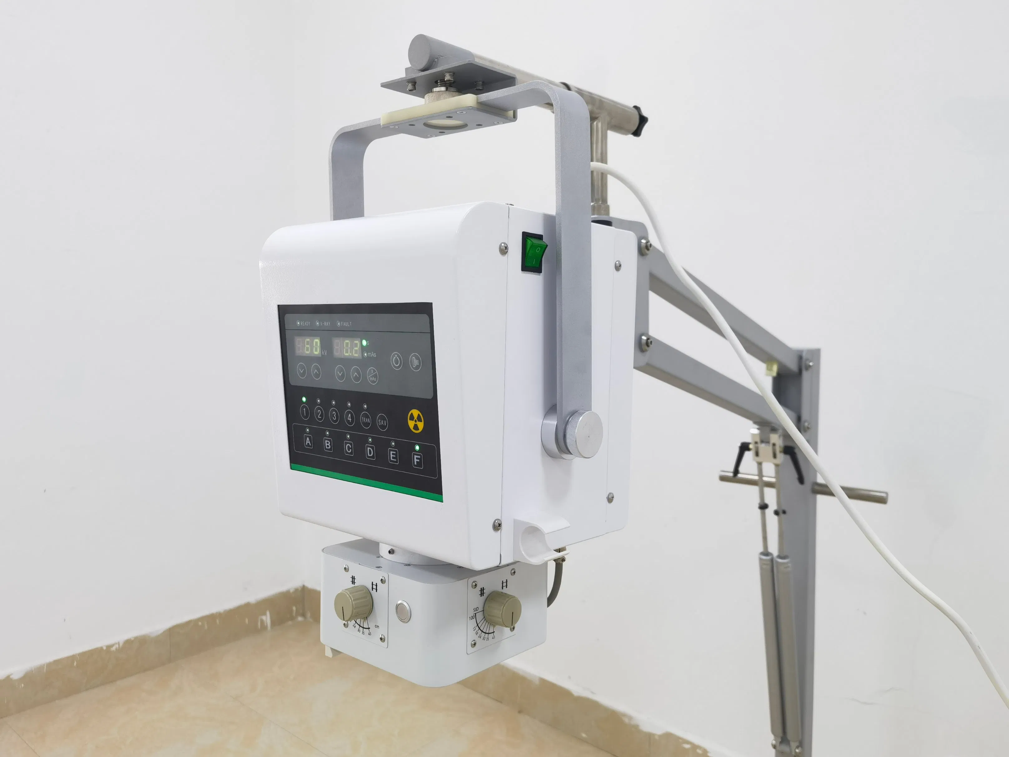 Xm-P60 4kw Portable X Ray Radiology Machine Digital Mobile X-ray Machine