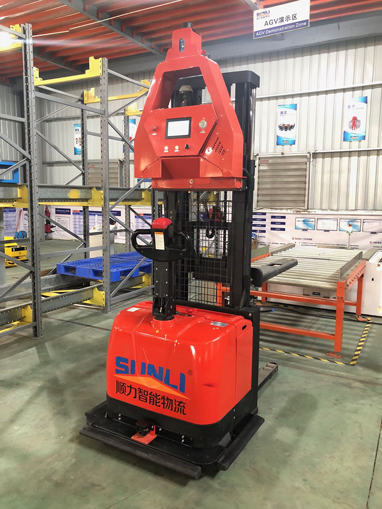 Automated Laser Guided Forklift with Laser Obstacle Avoidance and 6-8H Working Time for Manufacturing Plants