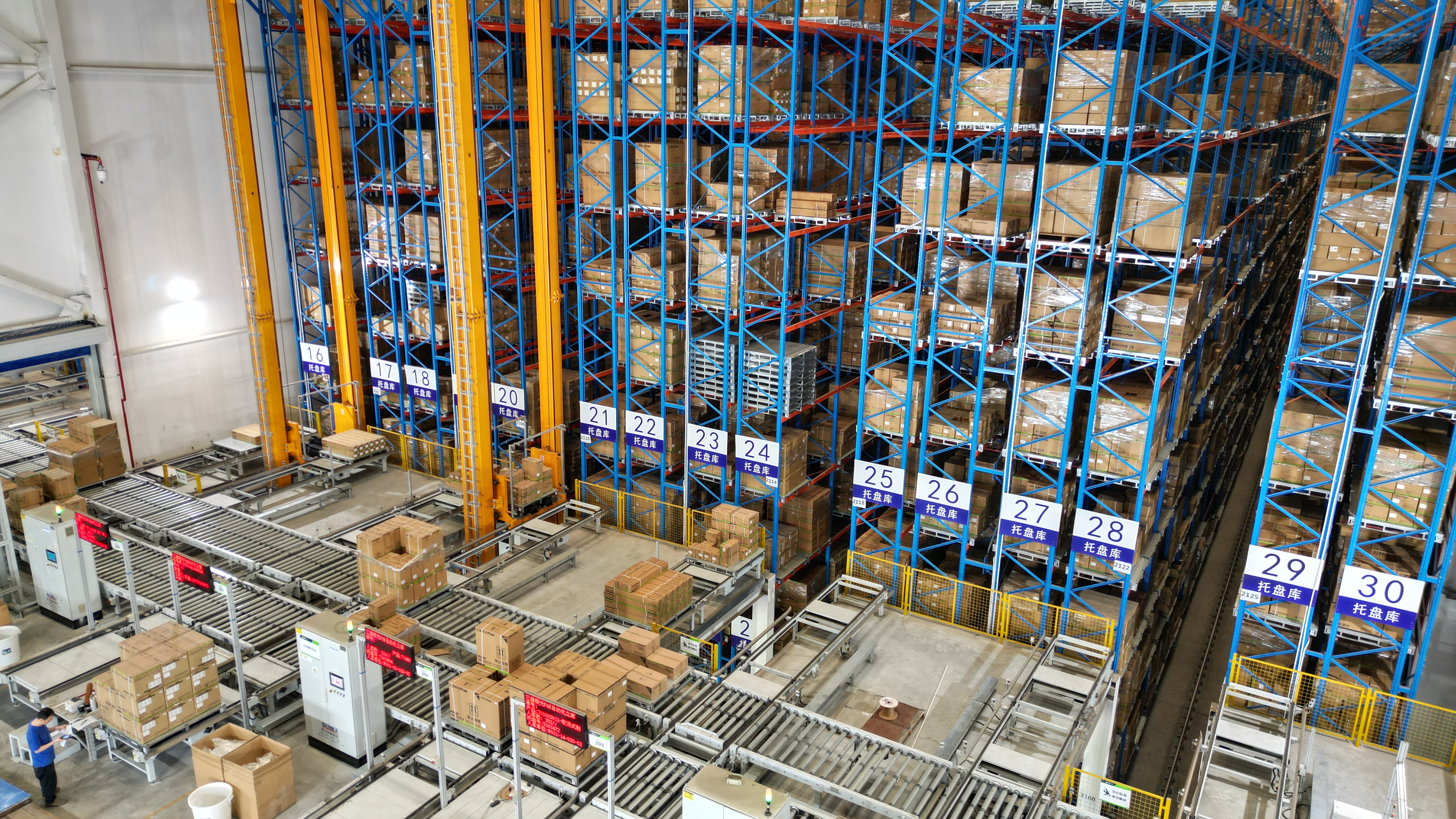 China Factory Intelligent Automatic AS/RS Heavy Duty Steel Pallet Racking Shelves with High Density Storage