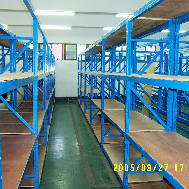Factory Selling Medium Wear-Resistant Steel Racking Shelves Adjustable Industrial Storage ESD Protective Warehouse Racks CE