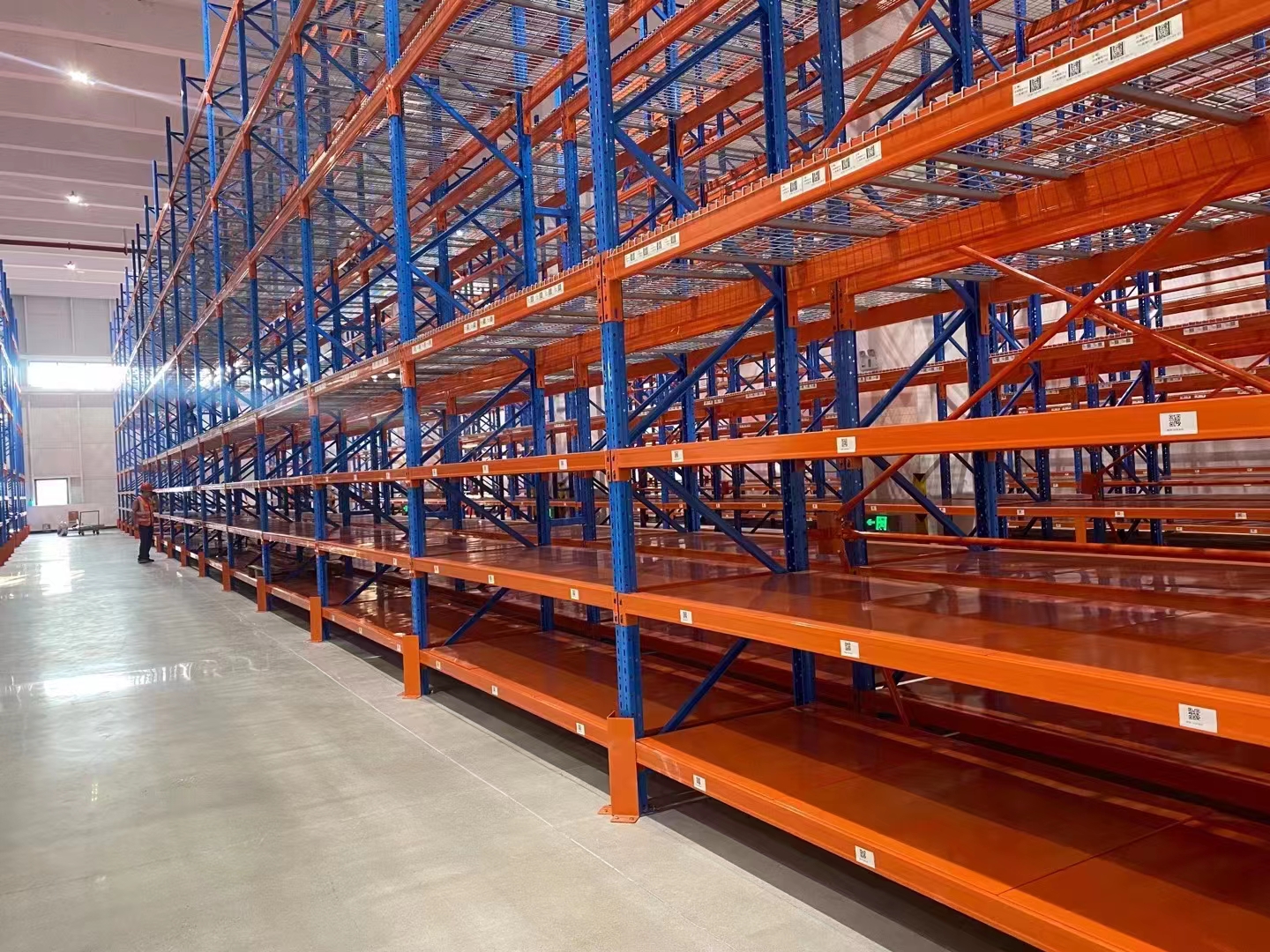 China Factory Heavy Duty Industrial Steel Racking Shelf Warehouse Storage Rack with Powder Coating High Capacity