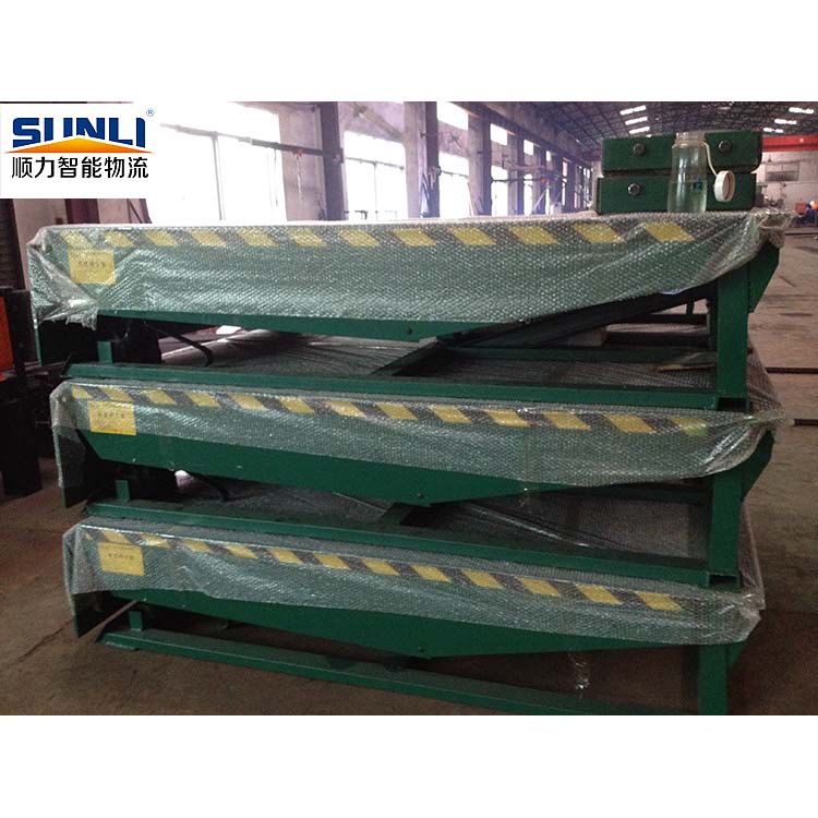 Customized Yard Ramp Stationary Hydraulic Vertical Mast Lift Dock Leveler 300MM Lift Height 10-15T Capacity Hot Selling Platform