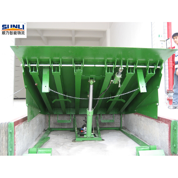 China Factory Direct Electric Hydraulic Turntable Dock Leveler Yard Ramp Cargo Lift Tables 8ft*6ft 10TON for Convenient