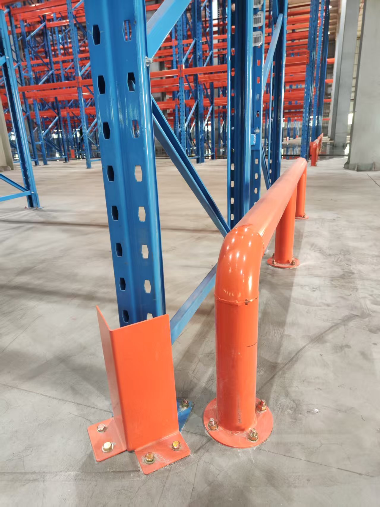 China Factory Sale Heavy Duty Steel Rack Column Protector for Warehouse Storage Racks Corner Protector for Uprights