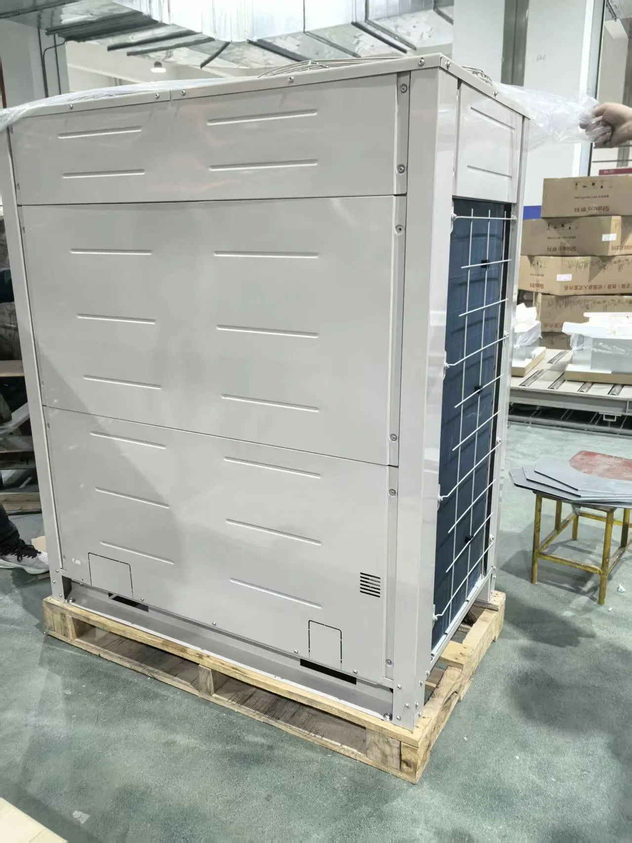 Solar Powered Air Conditioner Large Outdoor Indoor Unit DC Air Conditioner for Household and Commercial Use