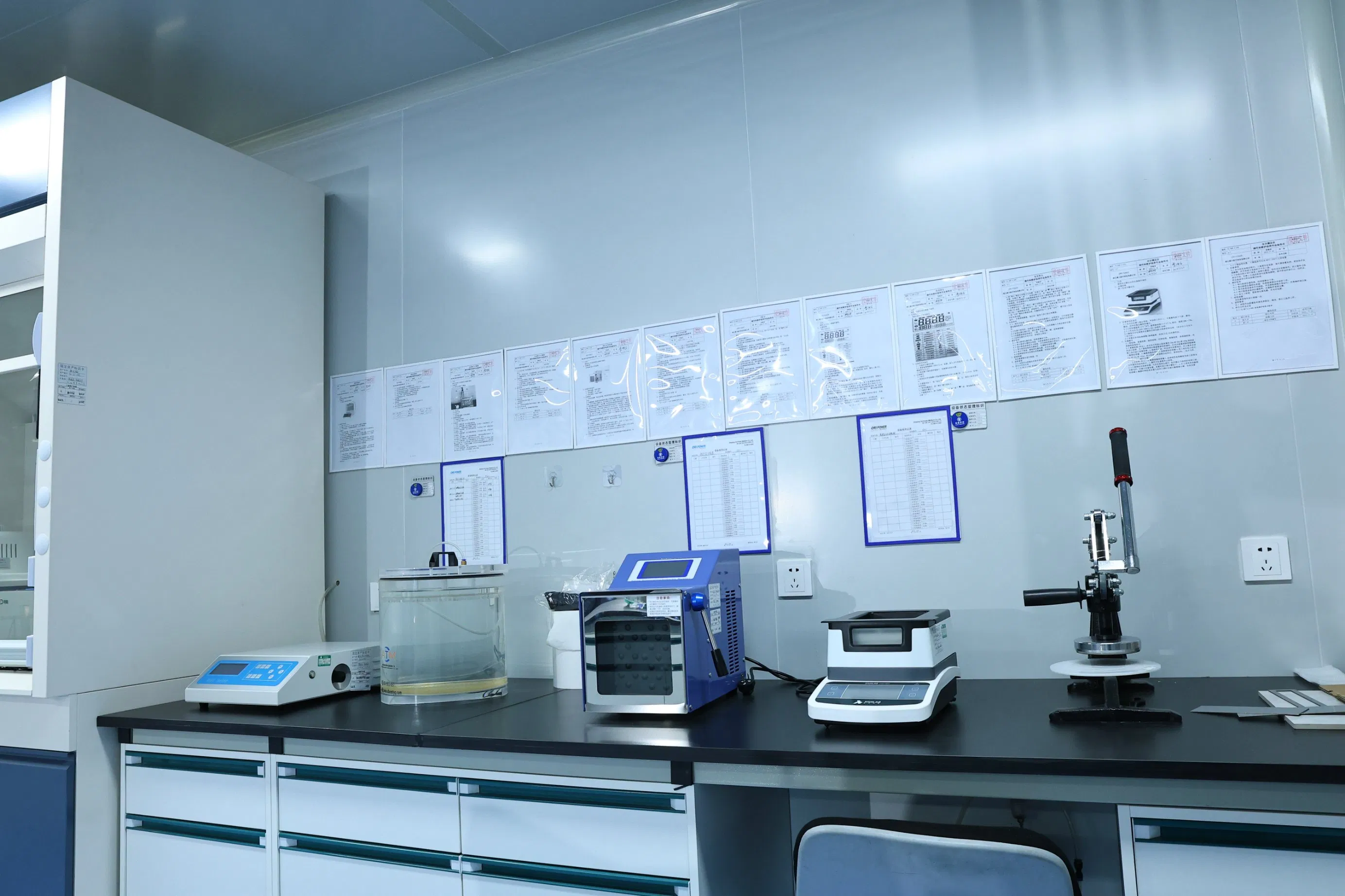 Ori-Power Red Emergency First Aid Kit, Portable Medical Bag for Outdoor