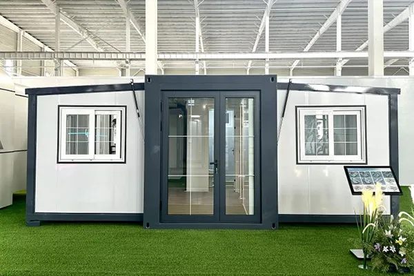 Bd03 Container Home Exterior