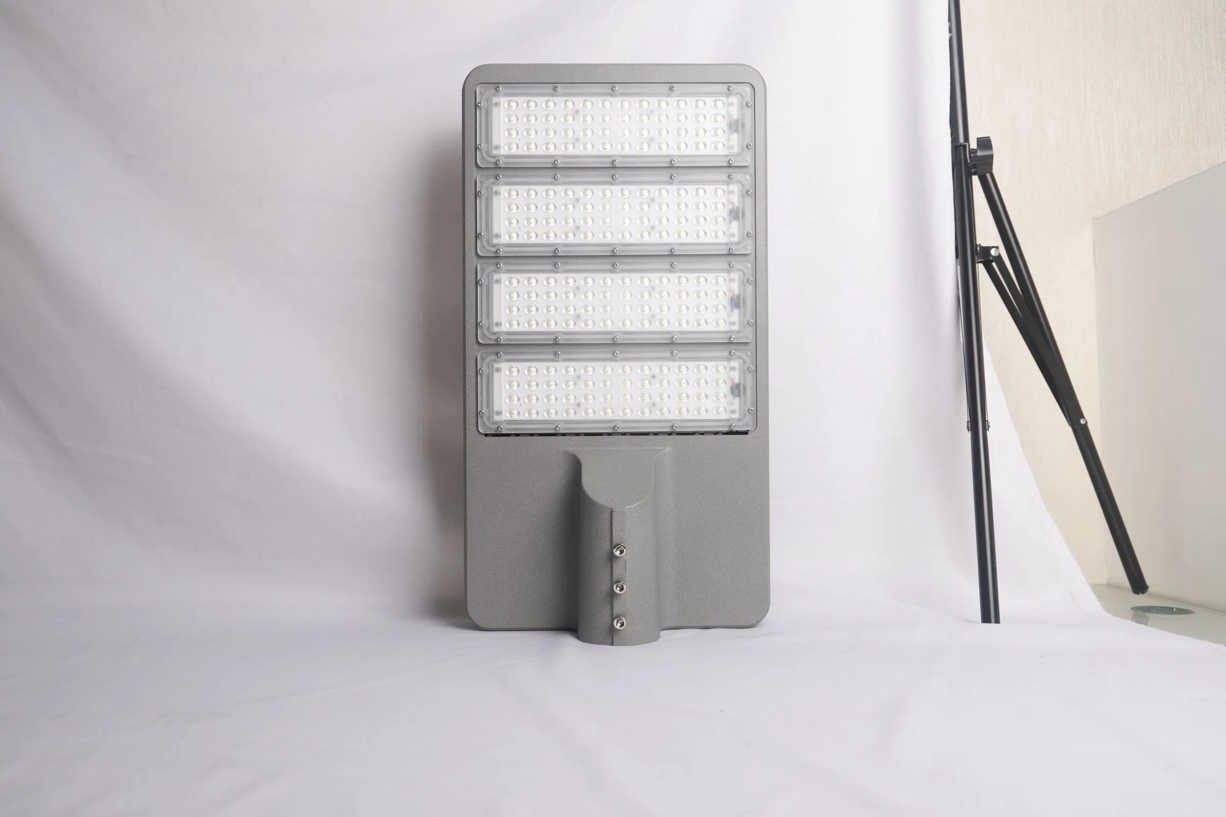 Low Price Outdoor Super Bright 6m High Power Waterproof Solar LED Street Lighting