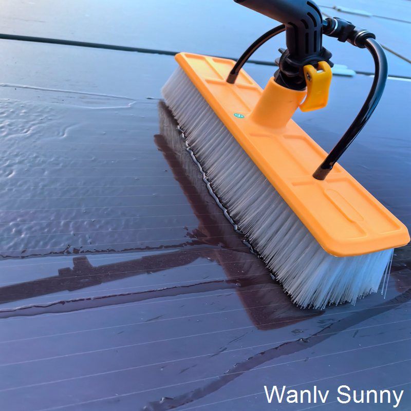 Low-Price Good-Performance Solar Panel Cleaning Kit with Brush and Sprinkler Water-Path