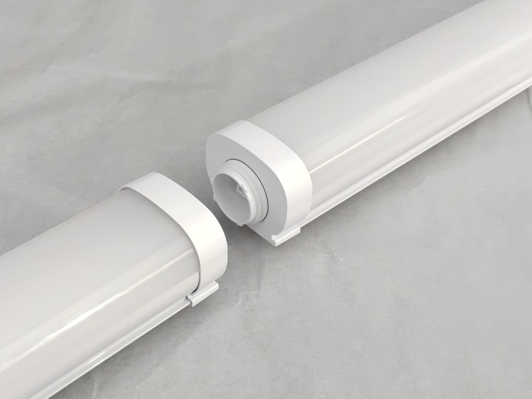 Energy-Saving Series-Connectable High-Efficacy LED Tri-Proof Light