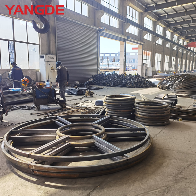 40m 12-Head 1000W LED High Mast Light with Platform &amp; Ladder for Stadium