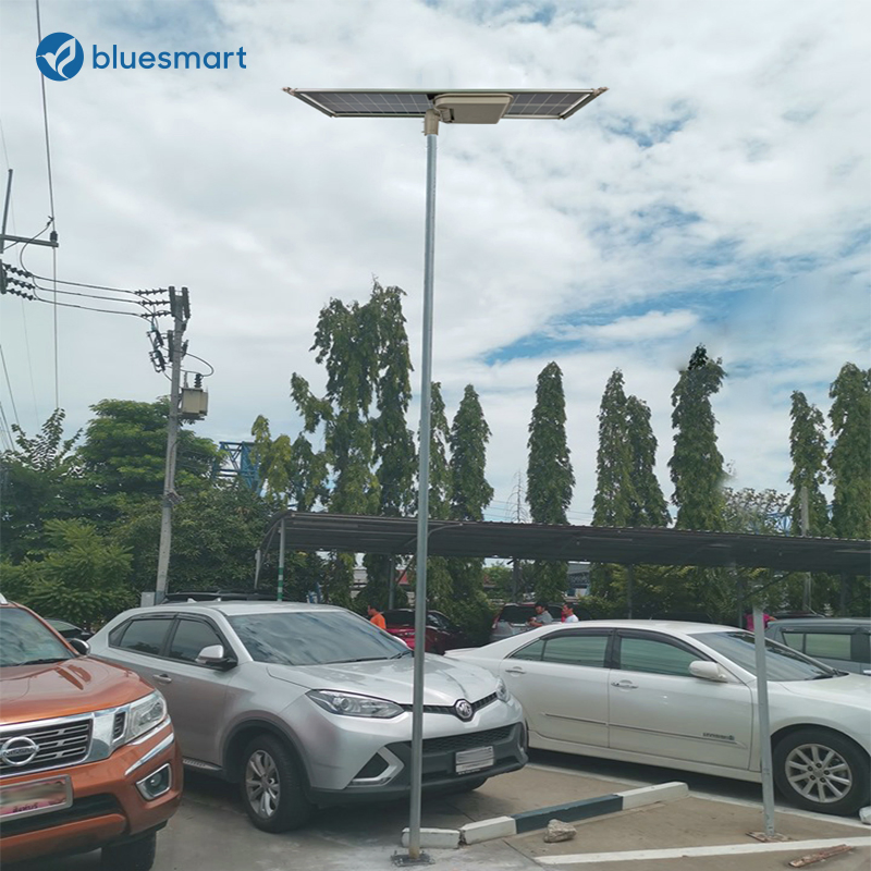 Chinese High Power outdoor Energy Integrated Solar Street Light for Parking Lot &amp; Court Area Lighting