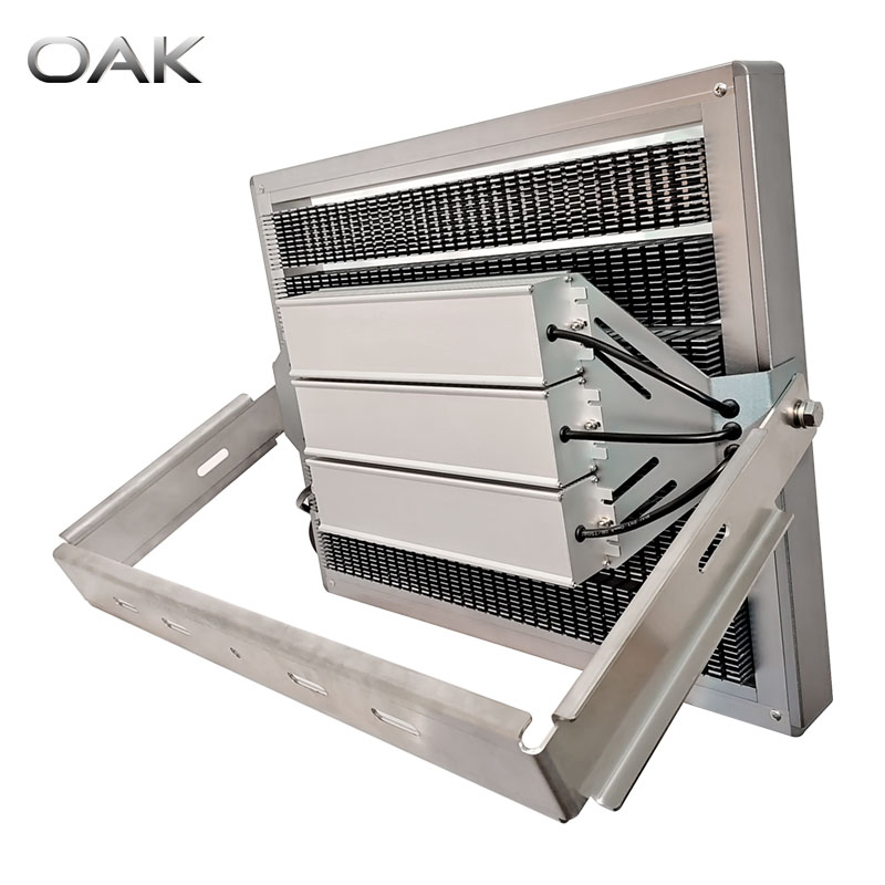 Waterproof Outdoor Dimmable Stadium Football High Mast Lighting 1000W Reflector LED Floodlight