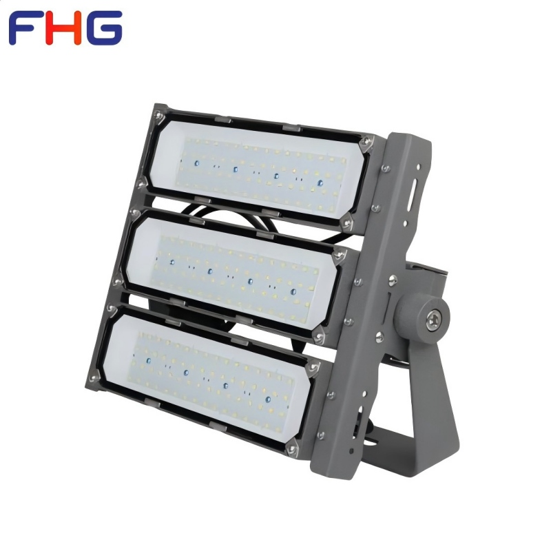 Adjustable Galvanized Steel Solar LED High Mast Light with High-Efficiency Spotlight for Airport and Stadium