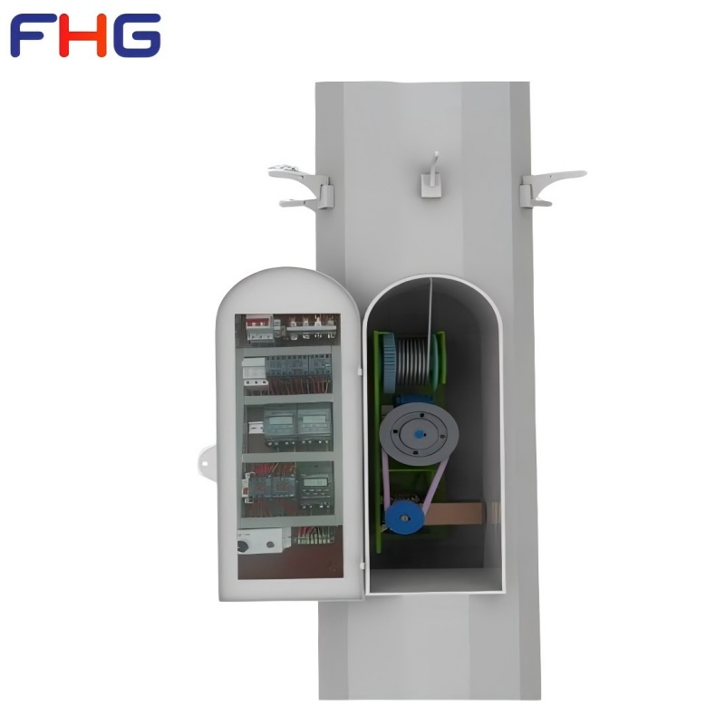 Adjustable Galvanized Steel Solar LED High Mast Light with High-Efficiency Spotlight for Airport and Stadium