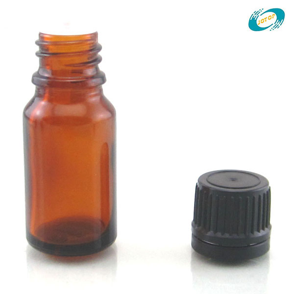 Deep Amber Glass Dropper Bottles Used for Filling Essential Oils