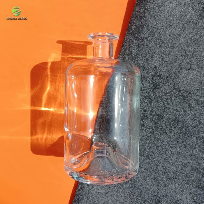 Premium Clear Glass Spirit Bottle Multi-Capacity Bulk Packaging Supplies