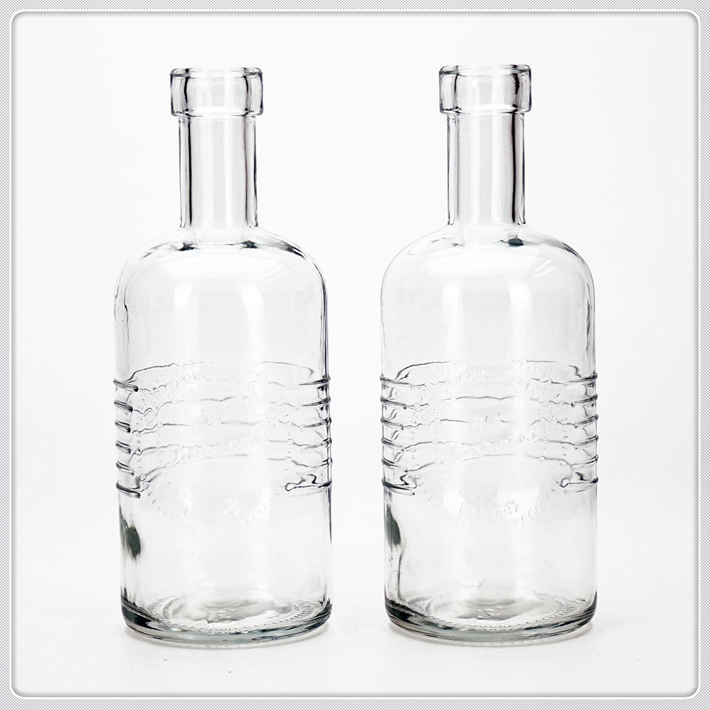750ml Heavy Glass Alcohol Bottle with Screw Cap and Frost Surface Finish
