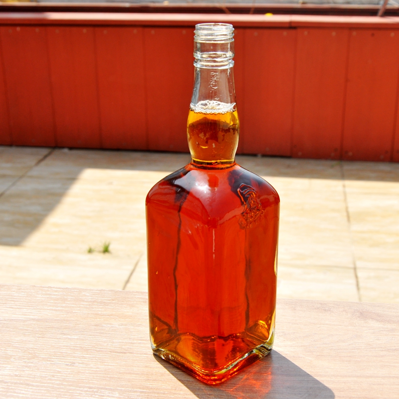 Cork Finish Round Clear Glass Bottle Spirit Packaging